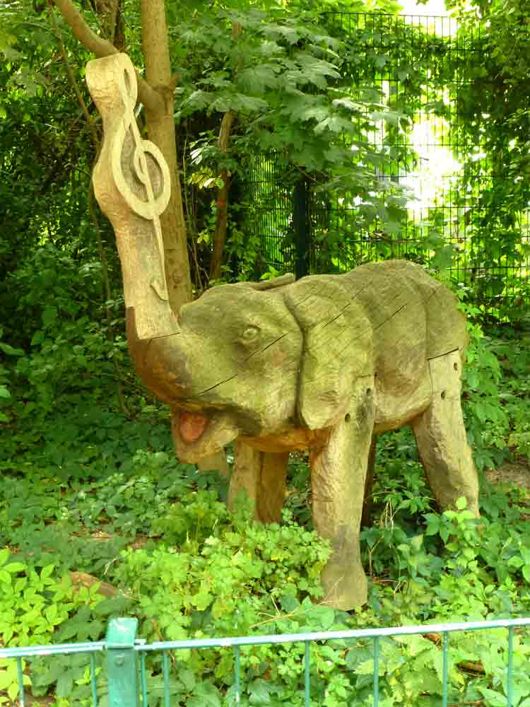 Holzskulptur Elefant