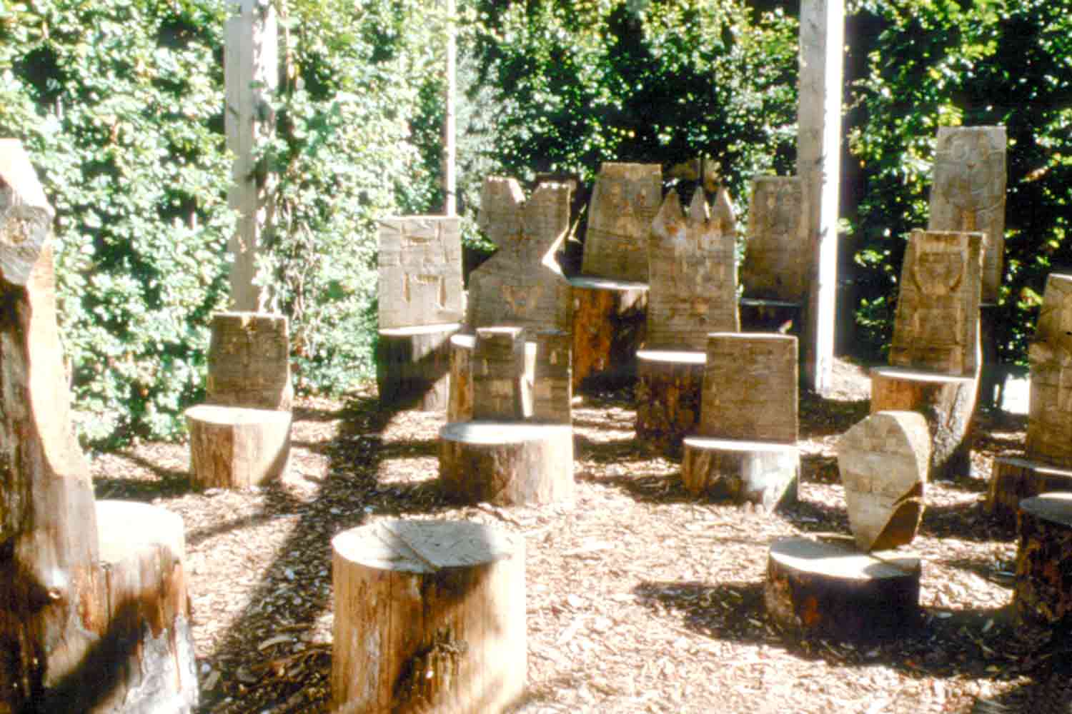 Holzstühle aus Holzbilderhauerworkshop