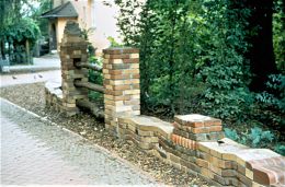 35_kreative_Sockelmauer_Foto_GmS